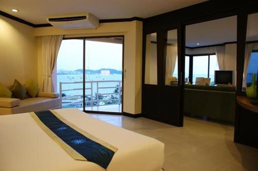 Bella Villa Metro Pattaya ภายนอก รูปภาพ