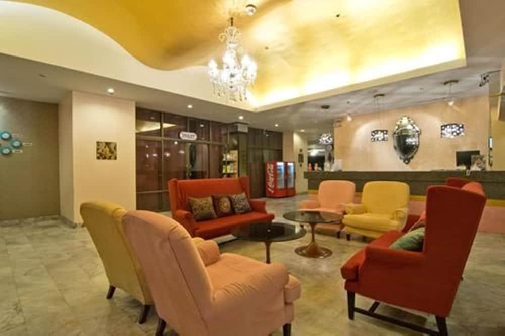 Bella Villa Metro Pattaya ภายนอก รูปภาพ